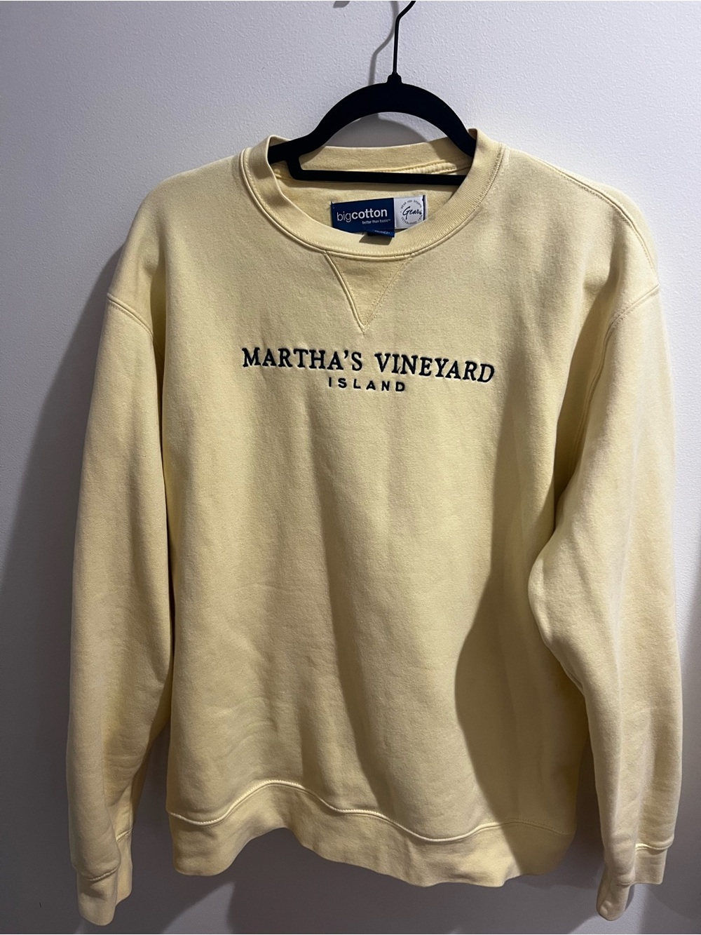 Big Cotton Women's Yellow 'Martha's Vineyard Island' Crewneck Sweatshirt